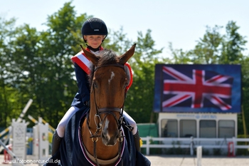Tabitha Kyle wins Children’s Grand Prix in Lamprechtshausen